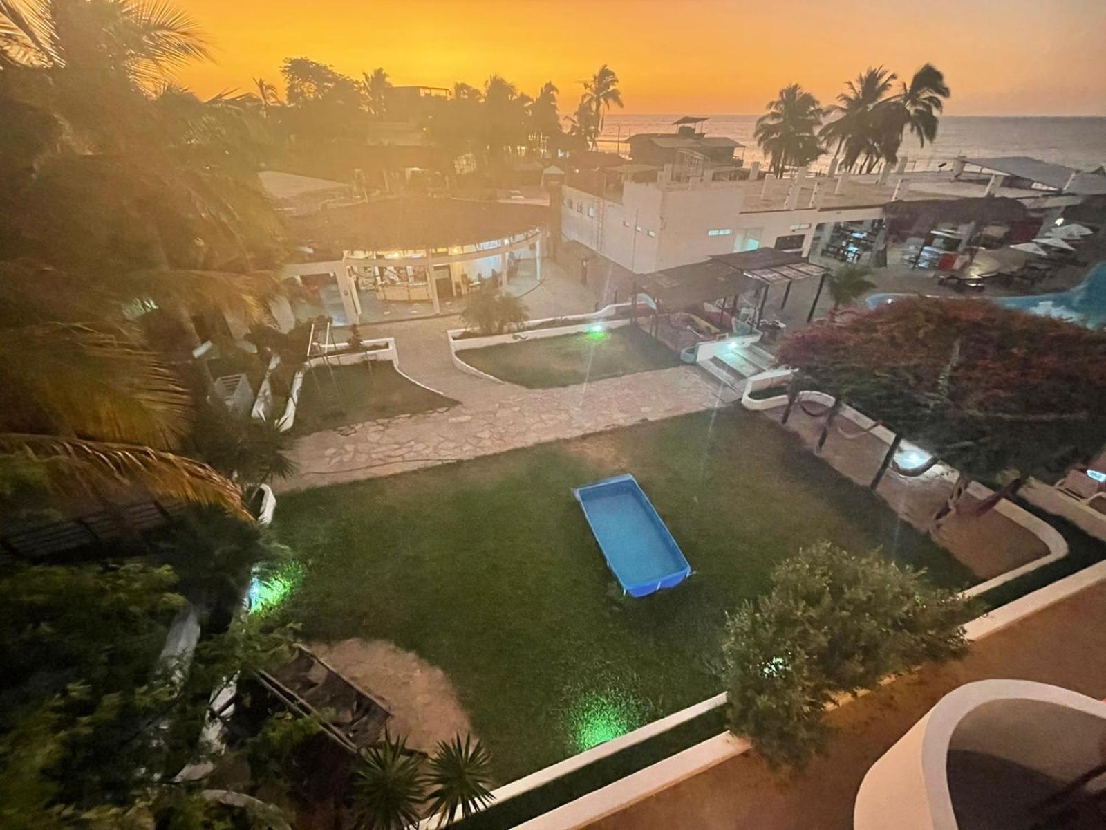 Loki Del Mar Hostel Máncora Kültér fotó