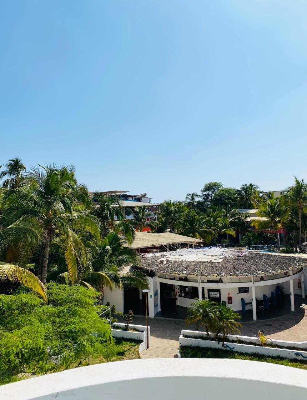 Loki Del Mar Hostel Máncora Kültér fotó