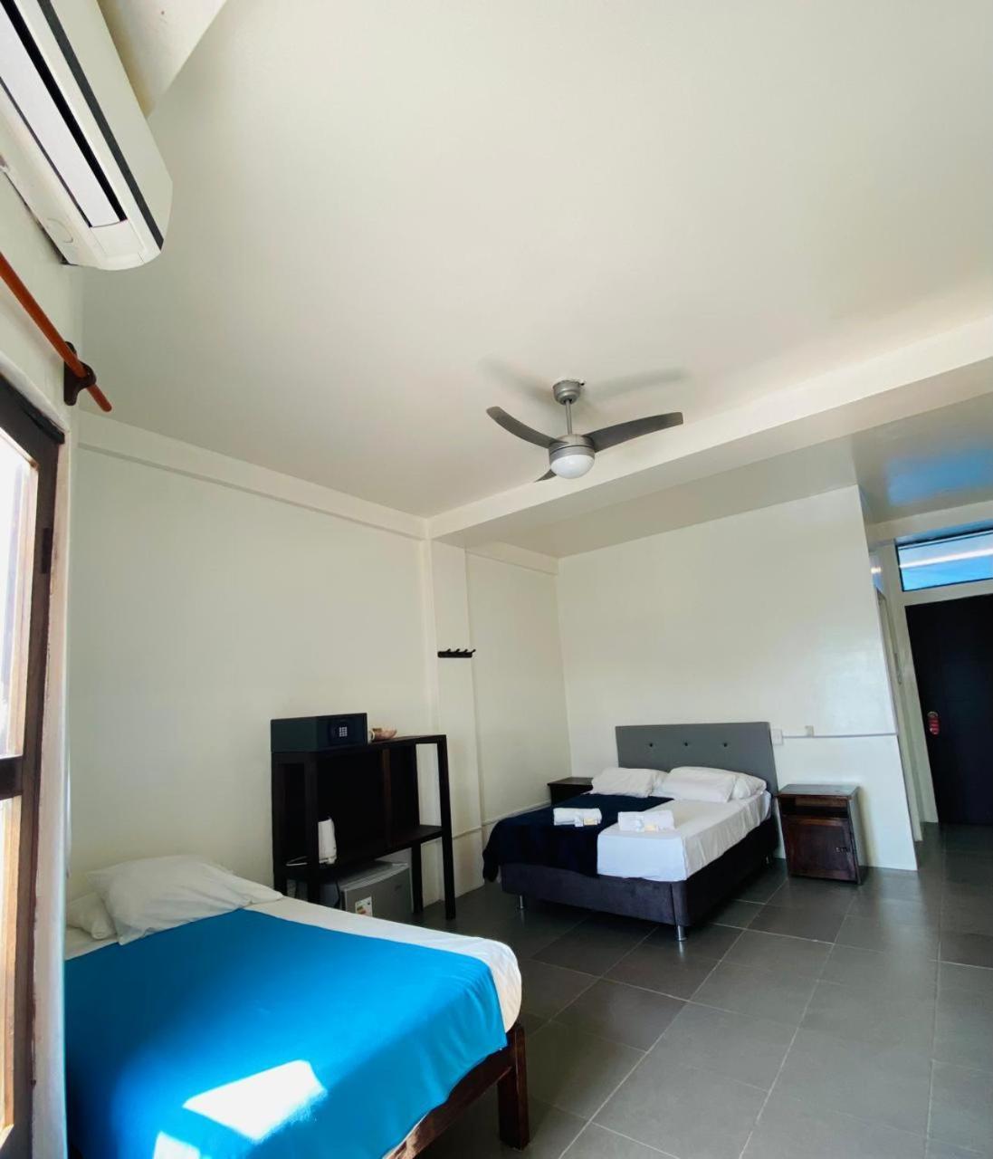 Loki Del Mar Hostel Máncora Kültér fotó