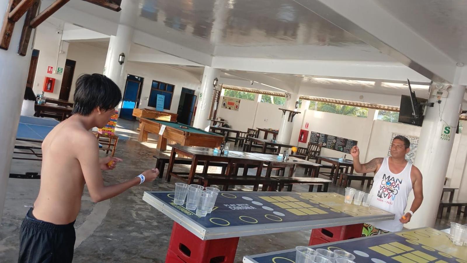 Loki Del Mar Hostel Máncora Kültér fotó