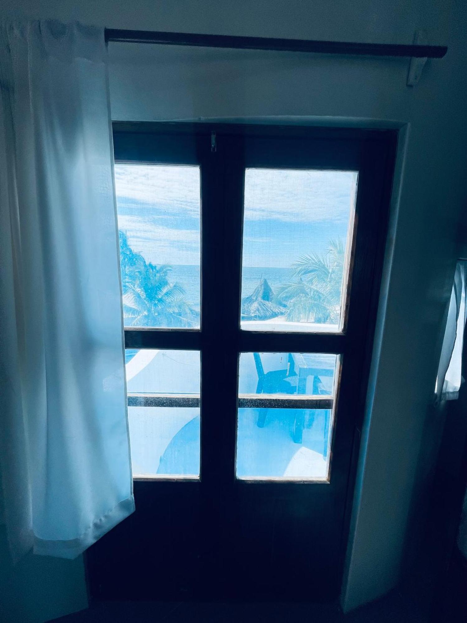 Loki Del Mar Hostel Máncora Kültér fotó