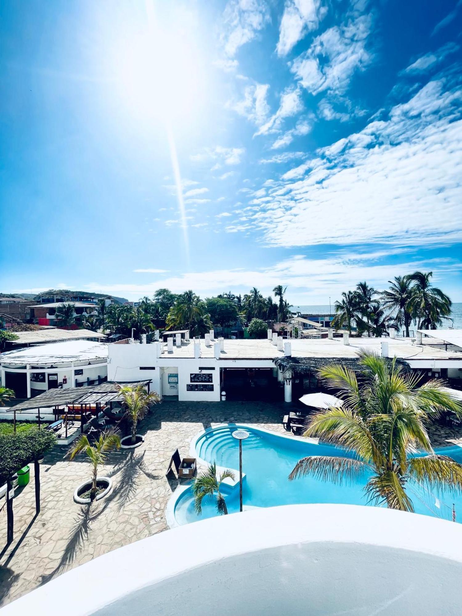 Loki Del Mar Hostel Máncora Kültér fotó