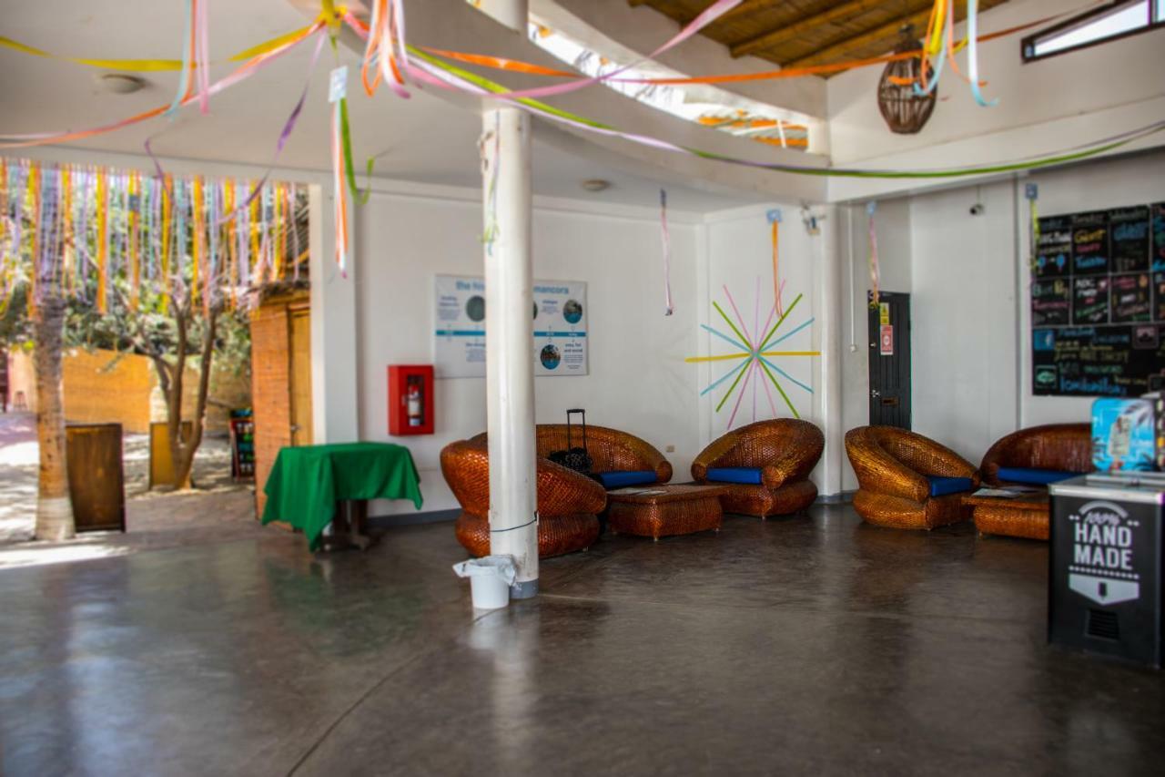 Loki Del Mar Hostel Máncora Kültér fotó